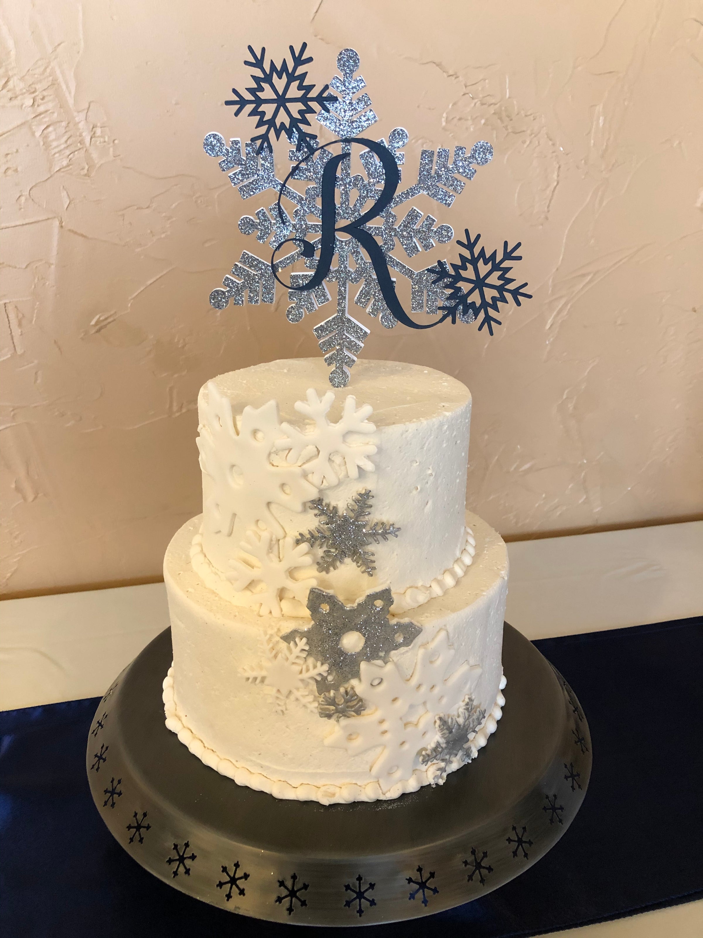 Winter Wonderland Snowflake Cake